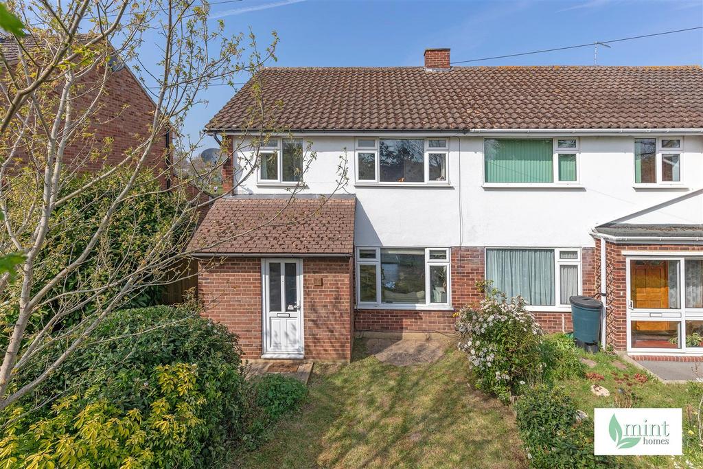 15 Engliff Lane Pyrford Woking Surrey GU22 8 S