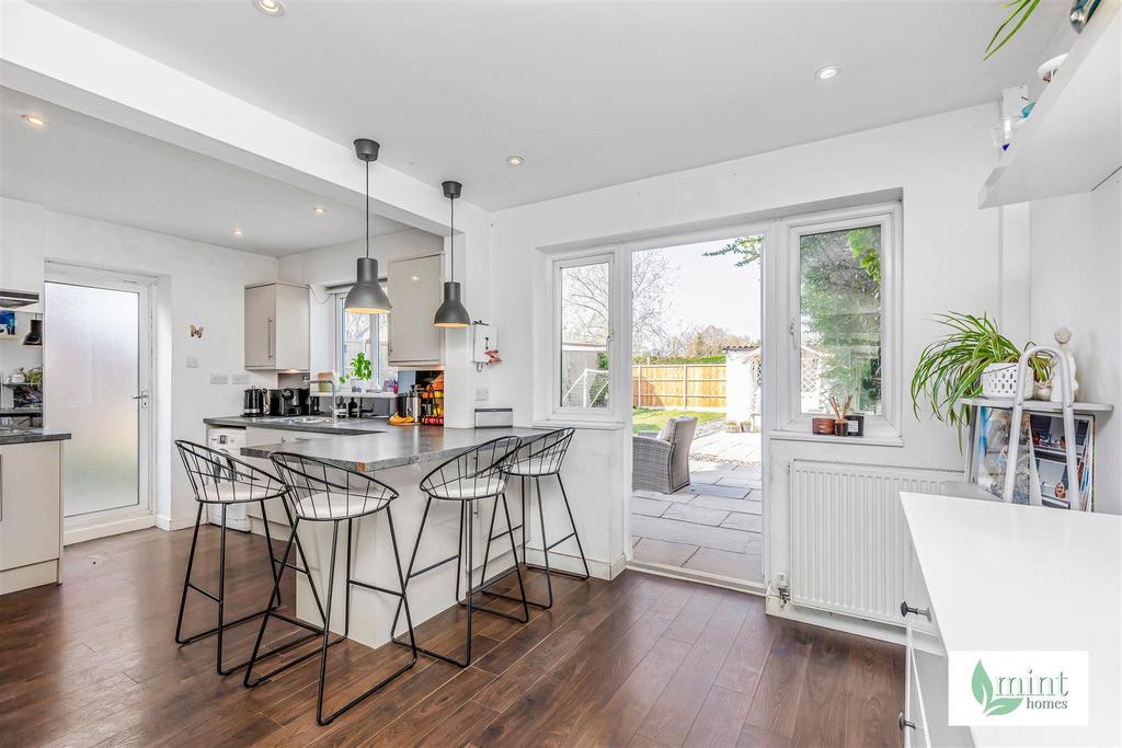 15 Engliff Lane Pyrford Woking Surrey GU22 8 S