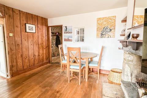 74 Abbey Row, Malmesbury, SN16 0AQ