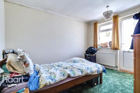 2 bedroom detached bungalow for sale, Shirley Court, Clacton-On-Sea