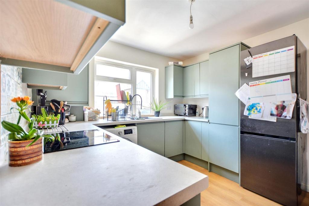 Kitchen 1.jpeg