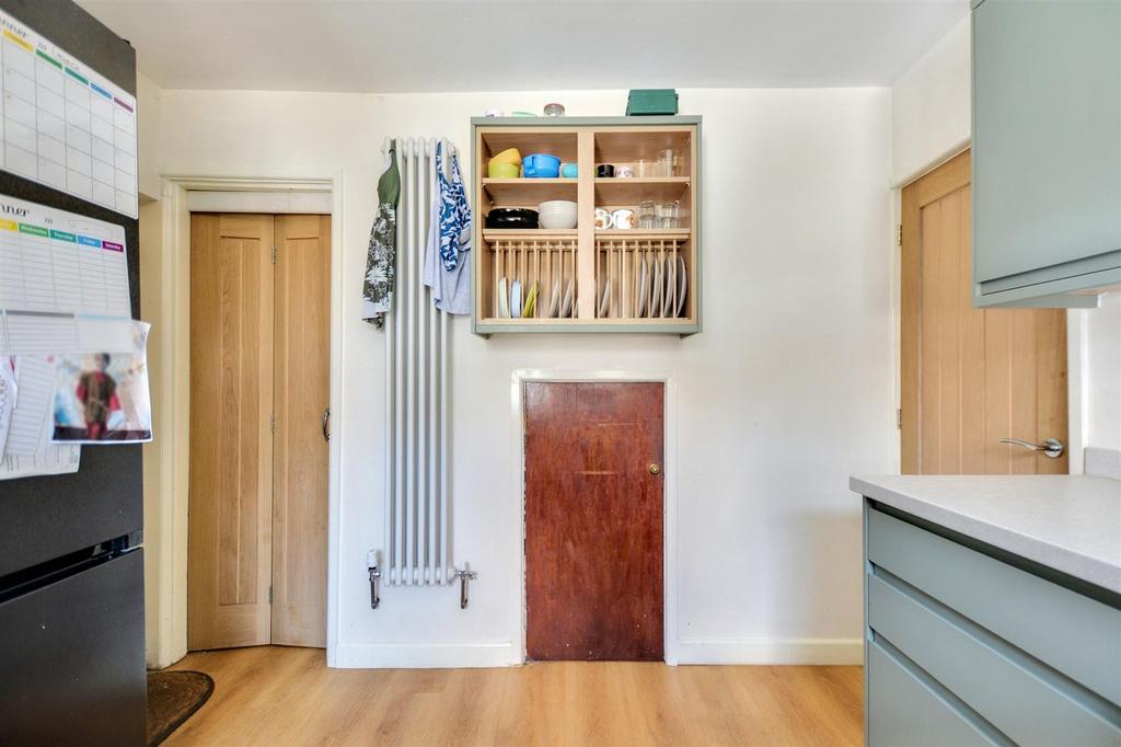 Kitchen 3.jpeg