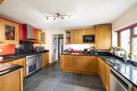 undefined, Weatherhill Road, Smallfield, Horley