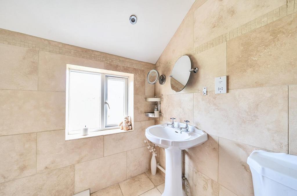 Ensuite.jpg