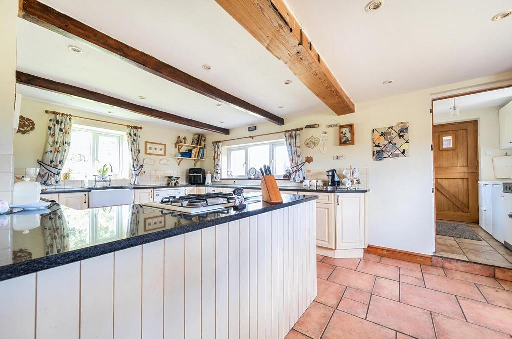 Kitchen.jpg
