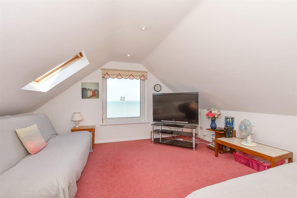 Sitting Room/ Bedroom