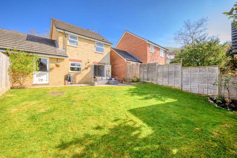 6 Blaenant, Emmer Green, Reading, RG4 8PH