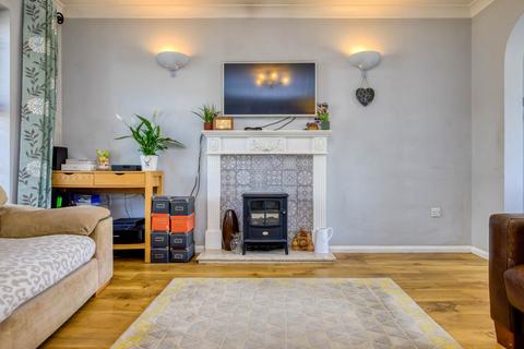 6 Blaenant, Emmer Green, Reading, RG4 8PH