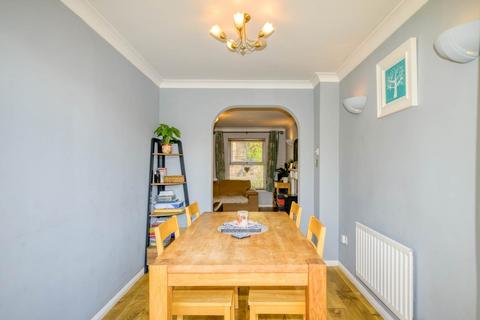 6 Blaenant, Emmer Green, Reading, RG4 8PH