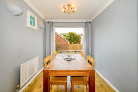6 Blaenant, Emmer Green, Reading, RG4 8PH