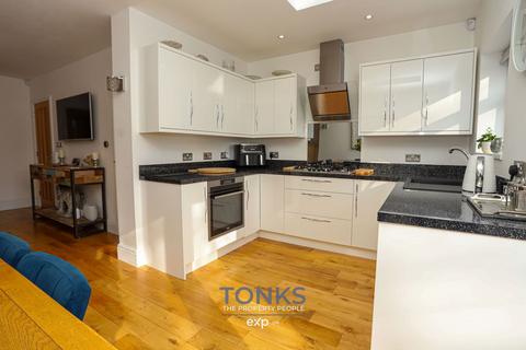 72 Wolverhampton Road South, Quinton, Birmingham, B32 2BE