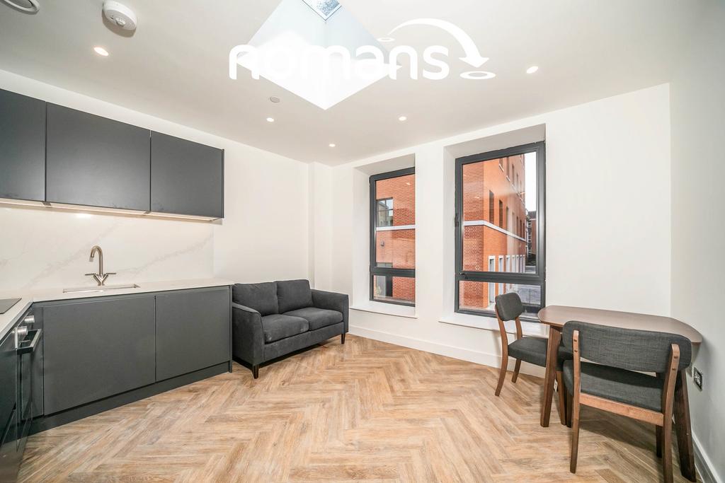 Apartment in Berkshire - View 3