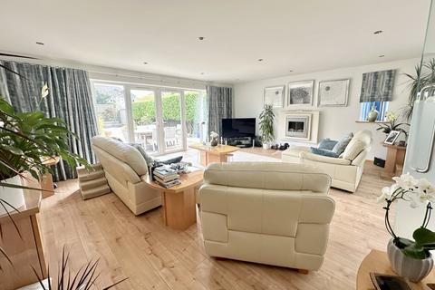 73 Dulsie Road, Talbot Woods, Bournemouth, BH3 7DZ