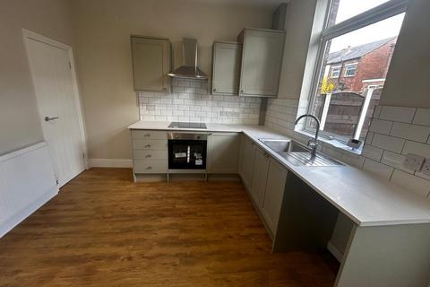 2 bedroom terraced house to rent, Ellen Street, Stockport,
