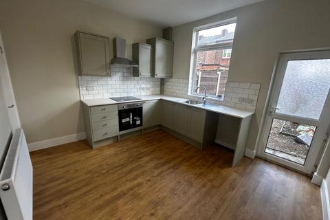 2 bedroom terraced house to rent, Ellen Street, Stockport,