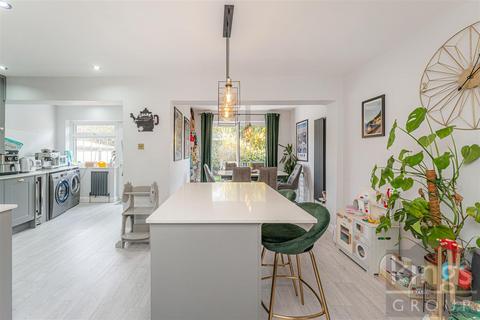 5 Bromleigh Close, Cheshunt, Waltham Cross, EN8 0RN