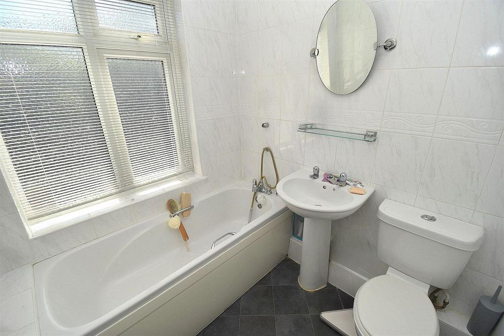 Bathroom.JPG