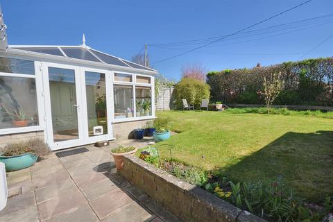 23 Clarendon Close, Gillingham, SP8 4NL