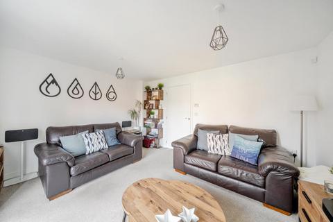3 bedroom semi-detached house for sale, Aylesbury,  Buckinghamshire,  HP18