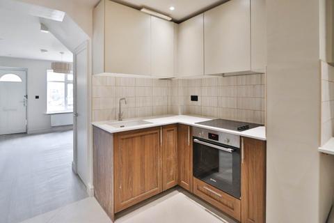 65 Springfield Place, New Malden, KT3 3LP