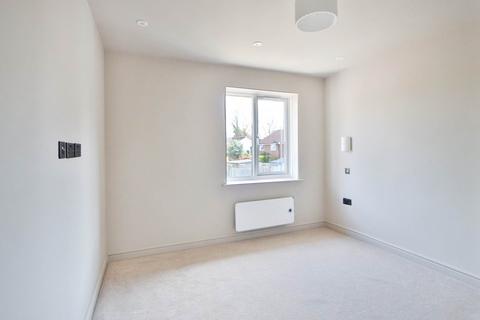 65 Springfield Place, New Malden, KT3 3LP