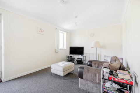 10 High Tor View, London, SE28 0LN