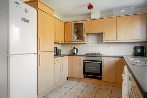 10 High Tor View, London, SE28 0LN