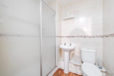 10 High Tor View, London, SE28 0LN