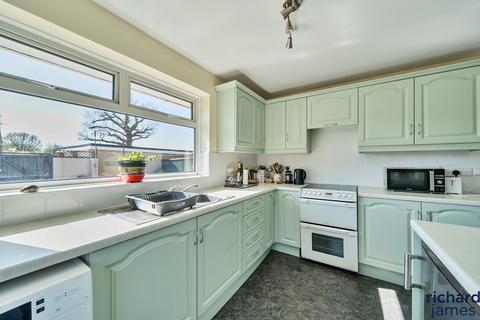 2 bedroom semi-detached bungalow for sale, Bevisland, Eldene, Swindon, SN3