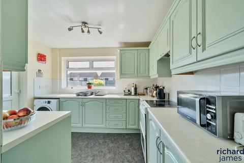 2 bedroom semi-detached bungalow for sale, Bevisland, Eldene, Swindon, SN3