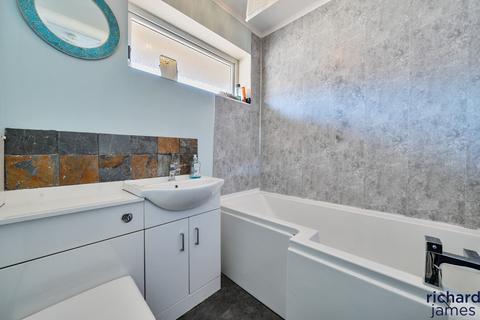 2 bedroom semi-detached bungalow for sale, Bevisland, Eldene, Swindon, SN3