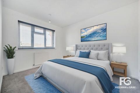 33 Bilsington Close, Chatham, ME5 7NE