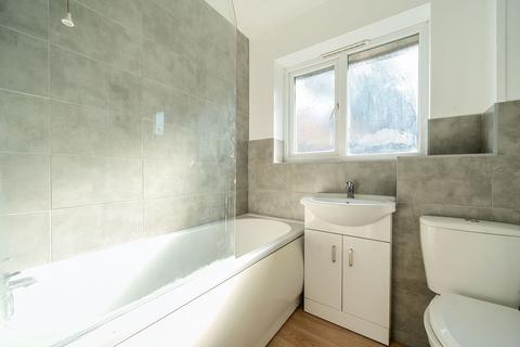 33 Bilsington Close, Chatham, ME5 7NE