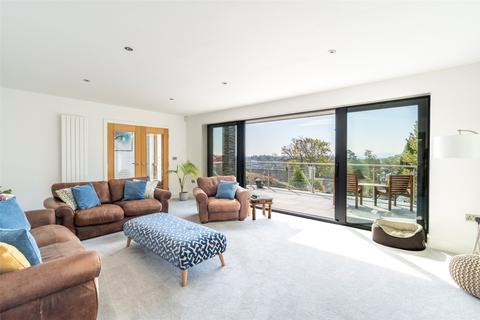32 Beech Close, Broadstone, BH18 9NJ