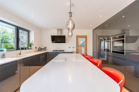 32 Beech Close, Broadstone, BH18 9NJ
