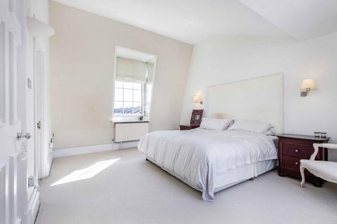 3 bedroom flat for sale, Carlyle Court, London SW10