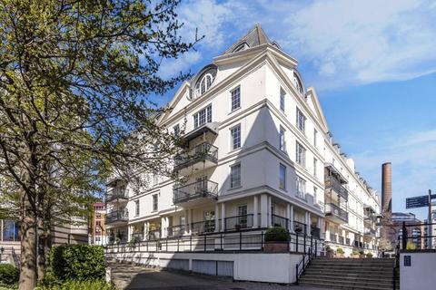 3 bedroom flat for sale, Carlyle Court, London SW10