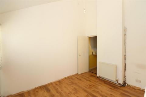3 bedroom terraced house for sale, Kingsfold, Bradville, Milton Keynes