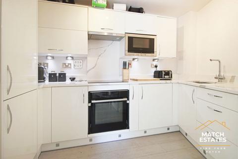 2 bedroom apartment to rent, Kingfisher Meadow, Maidstone ME16
