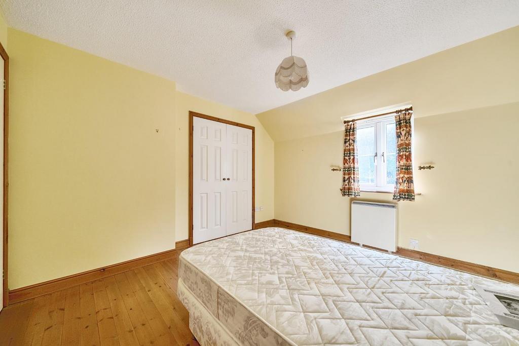 Bed 1 window.jpg