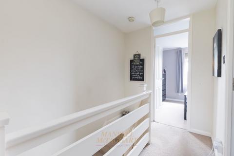 9 Bashford Way, Worth, Crawley, RH10 7YF