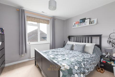 9 Bashford Way, Worth, Crawley, RH10 7YF