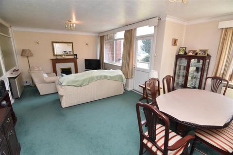3 bedroom flat for sale, Hodge Hill Court, Bromford Road, Birmingham