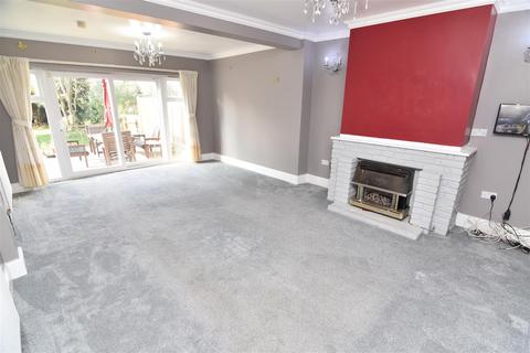 4 bedroom semi-detached house for sale, Bromford Road, Hodge Hill, Birmingham