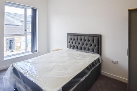 3 bedroom terraced house to rent, Parkes Avenue, Birmingham B12