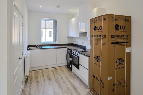 3 bedroom terraced house to rent, Parkes Avenue, Birmingham B12