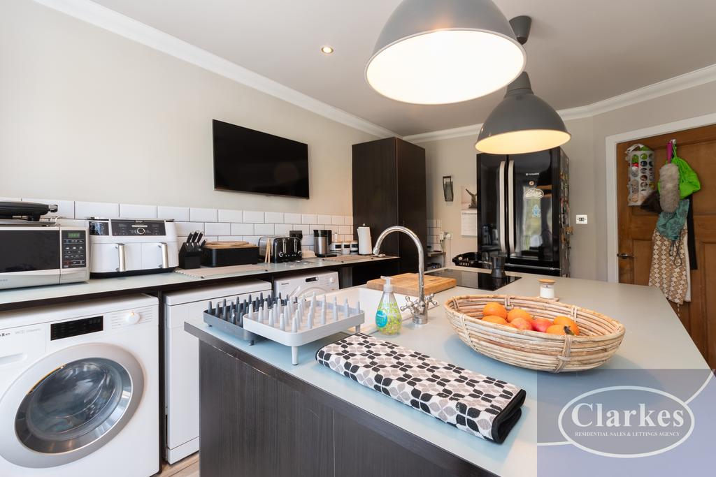Fc 026 23 pine vale cres027