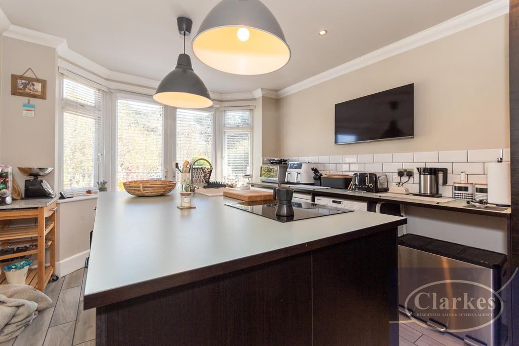 Fc 026 23 pine vale cres024