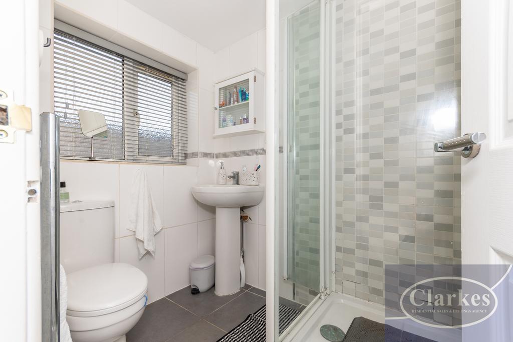Fc 026 23 pine vale cres014