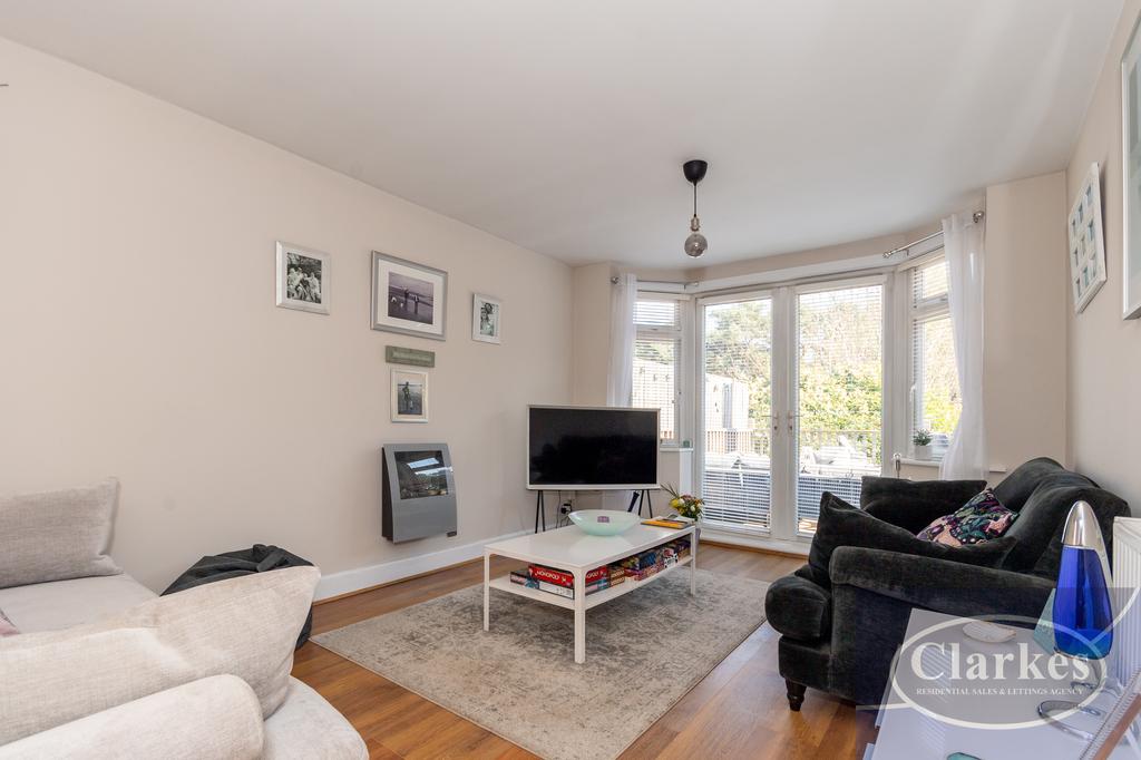 Fc 026 23 pine vale cres017